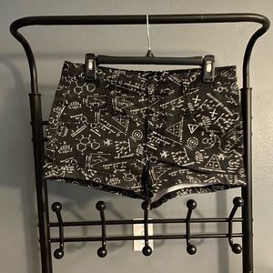 High rise black and white patterned shorts size 11